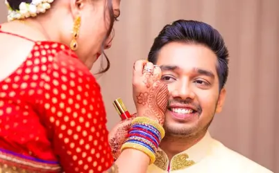 বিয়েতে বরের মেকআপ