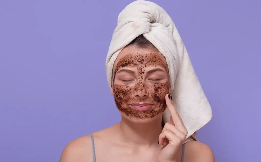 ফেস মাস্ক ব্যবহারের সময় কোন ভুলগুলি ভুলেও করবেন না