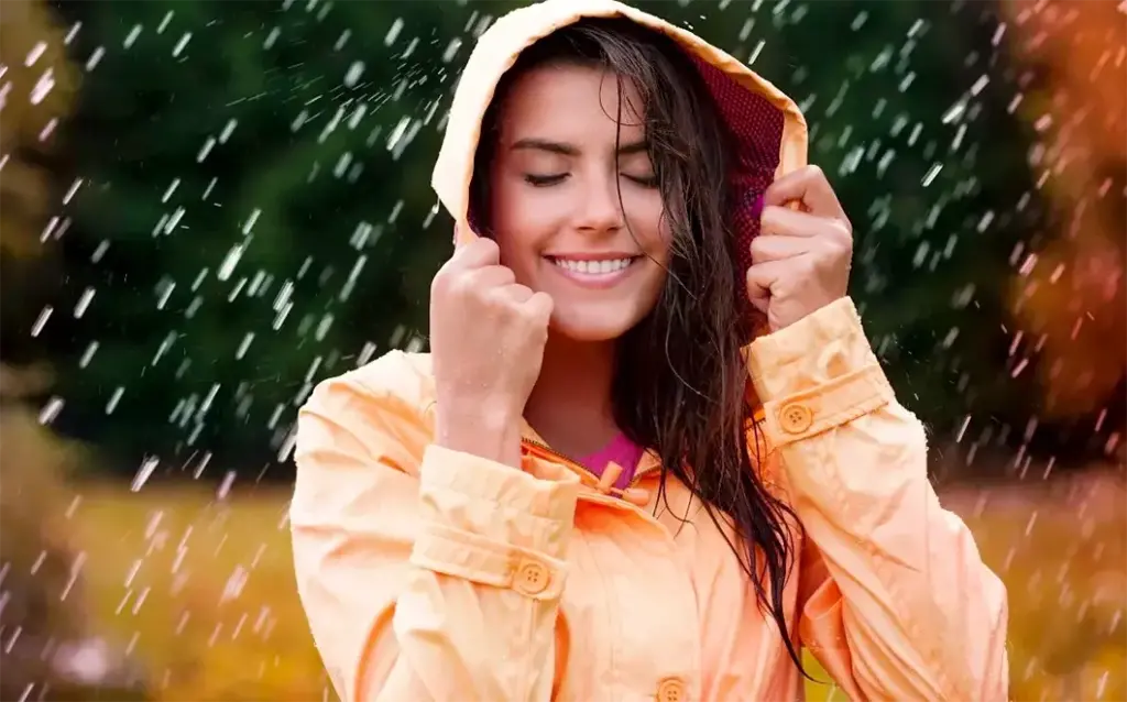 বর্ষাকালে চুলের যত্ন কিভাবে নিবেন